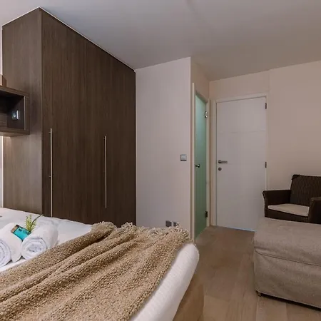 Apartment Spacious Comfortable And Modern With Sea View *